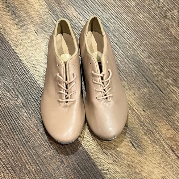 So Danca‎ nude tap shoes lace up size 5.5 dancing ballet athletic - Picture 1 of 8